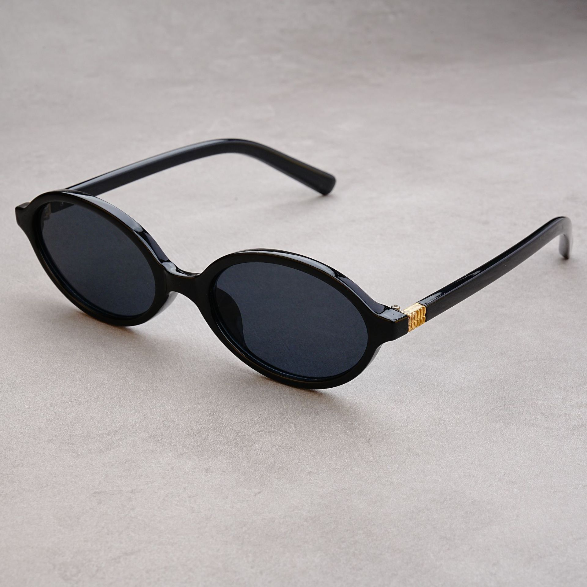 New Oval sunglasses For women  – Women'S Fashion Glasses With Clear Lenses Bewertung und Preis